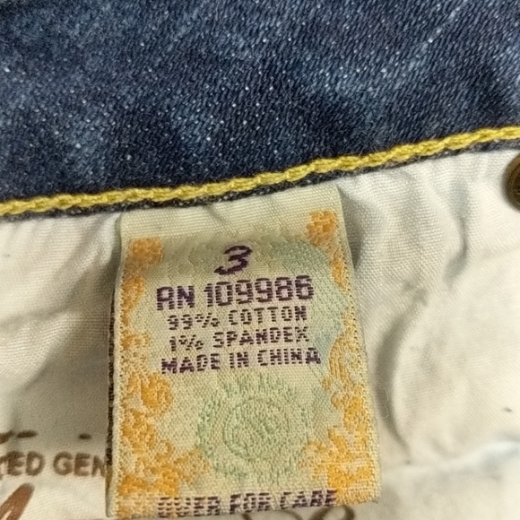 American Rag Capris - Picture 7 of 8